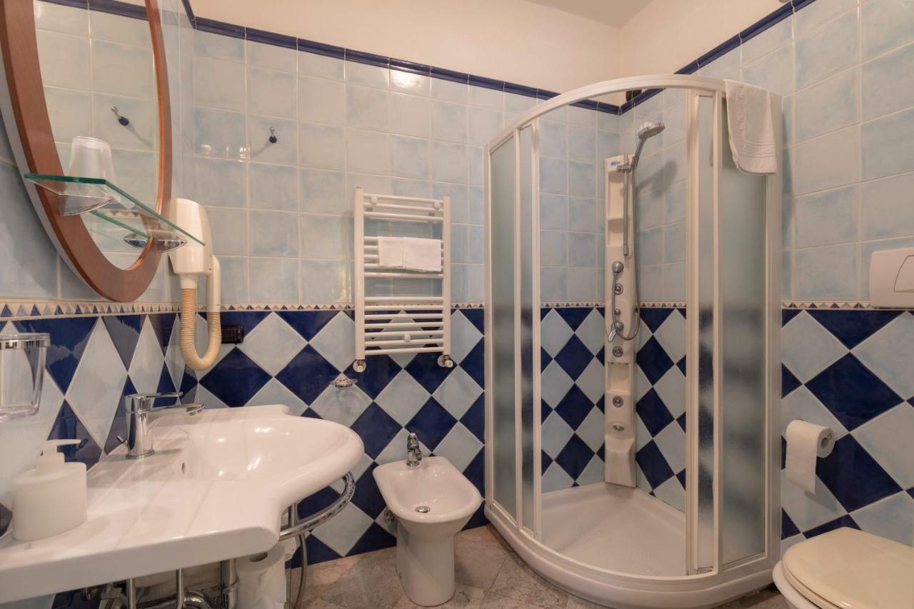 אסיסי Hotel Villa Elda מראה חיצוני תמונה